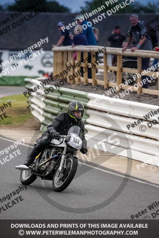 Vintage motorcycle club;eventdigitalimages;mallory park;mallory park trackday photographs;no limits trackdays;peter wileman photography;trackday digital images;trackday photos;vmcc festival 1000 bikes photographs